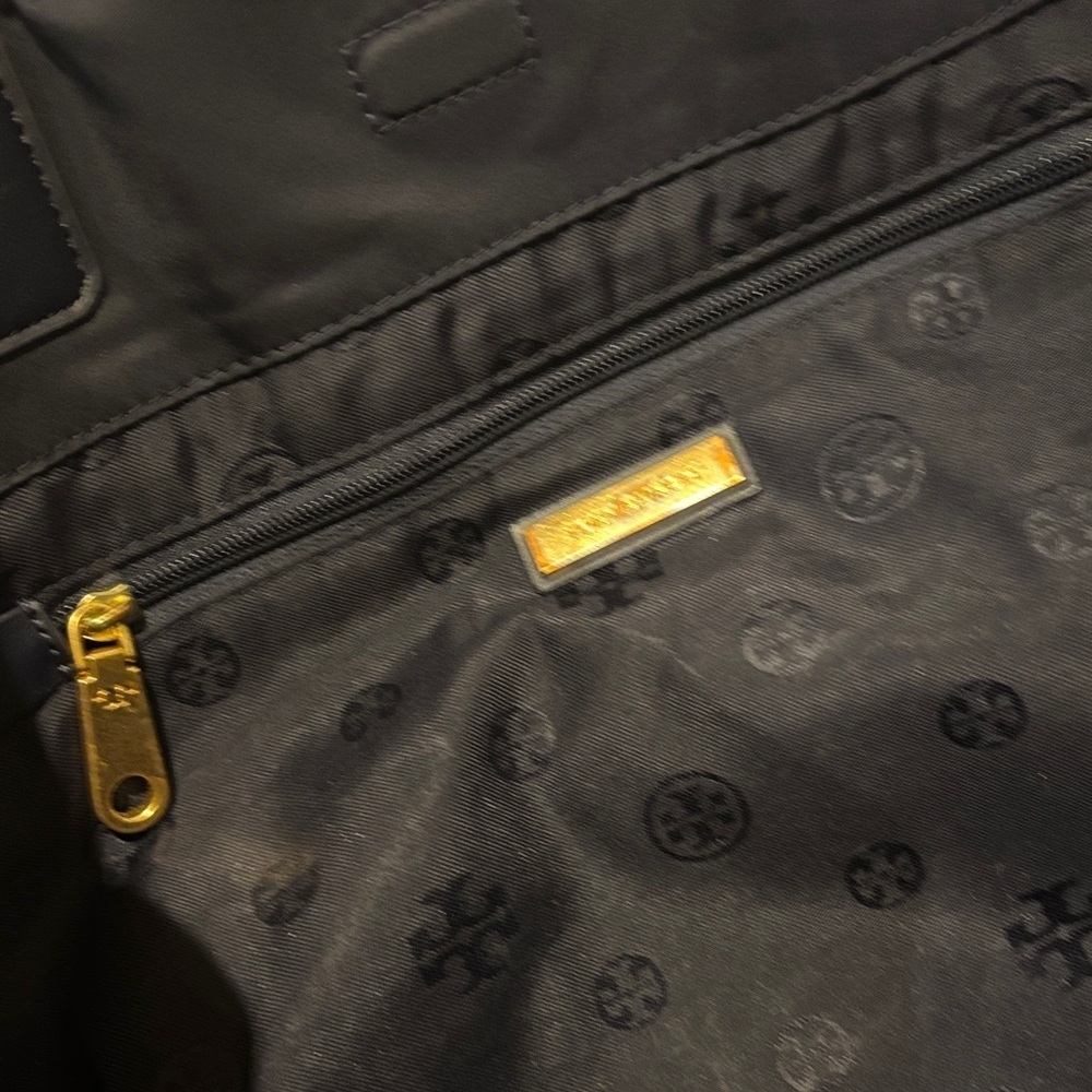 Tory Burch Navy Tote Bag with Logo - Picture 13 of 14
